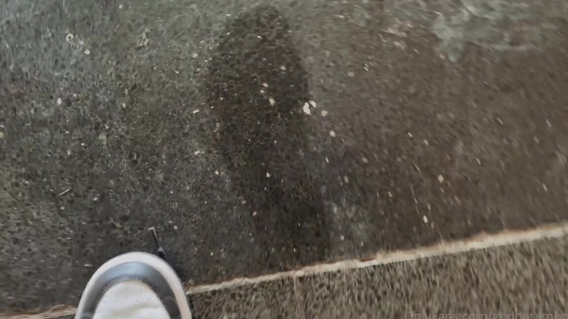 Goddessmona 91 Onlyfans Noch Schnell Ein Update Meiner Socken Bevor Es Unter Die Dusche Geht Tag 1 Und Sie Brennen Schonp