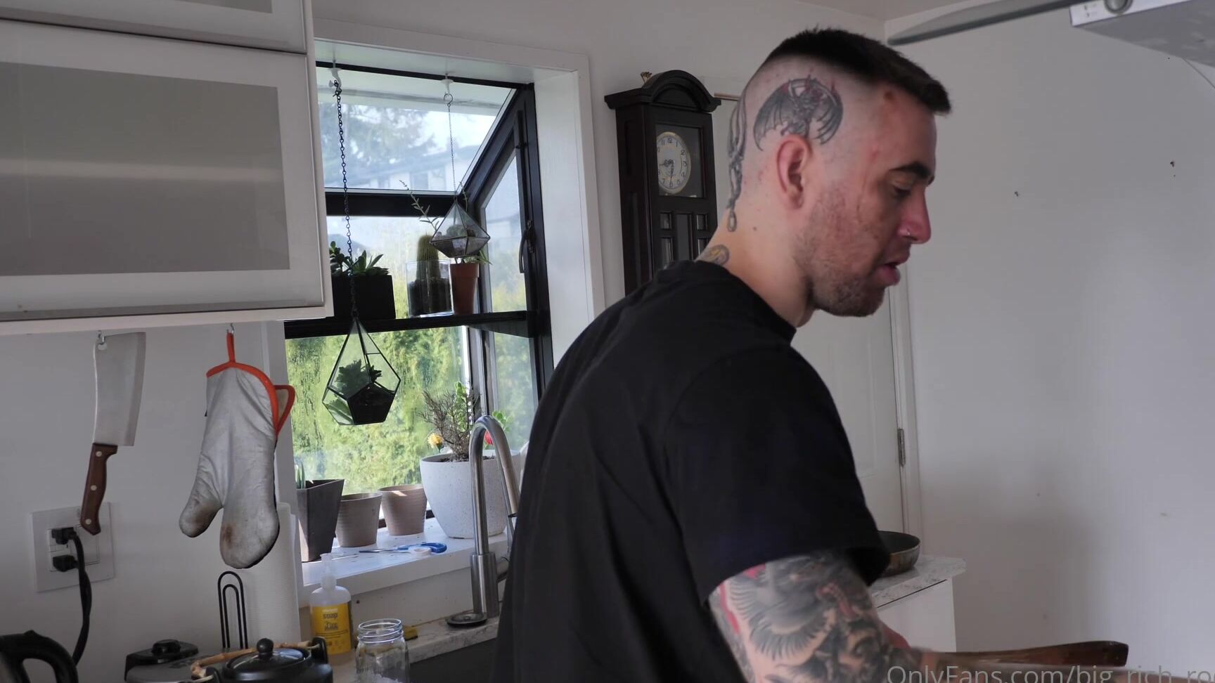 Big Rich Rodney It S No April Fools Joke New Solo Video Skip To If You Don T Want To Hear Me