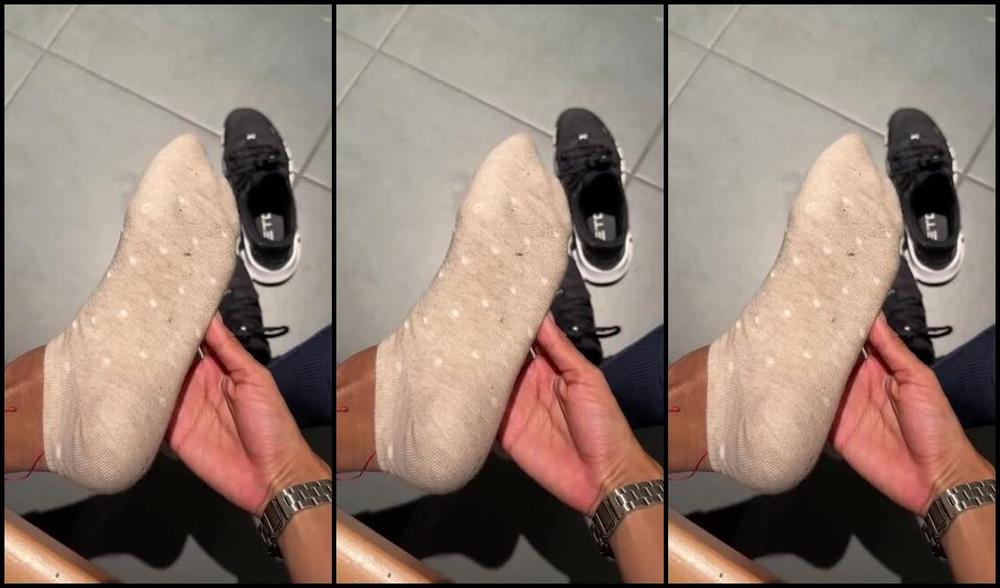 Stillsinning Nicknamed Stillsinning Onlyfans Look At Those Foot Prints