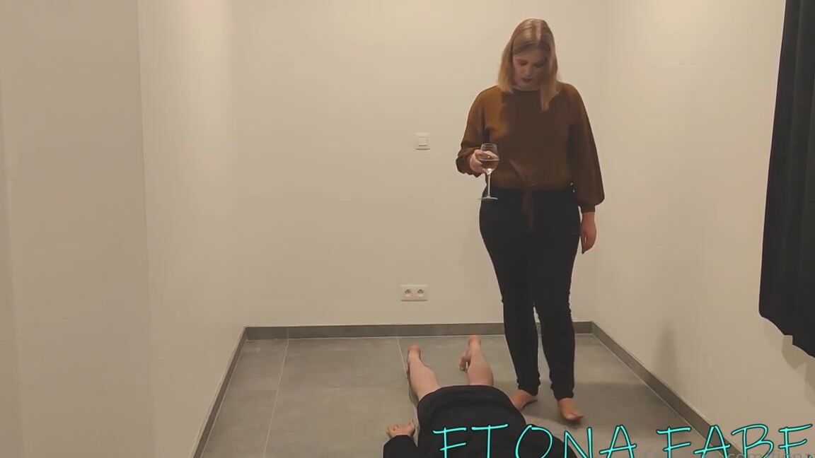 Fionafabel Onlyfans I Always Get A Little Sadistic When Im Abit Too Drink I Thought I Might Have Well Have Some Fun S53