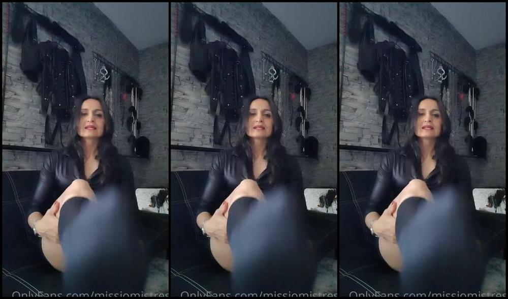 Miss Jo Mistress Nicknamed Missjomistress 06 15 2023 Onlyfans Video I Want You To Smell My Socks