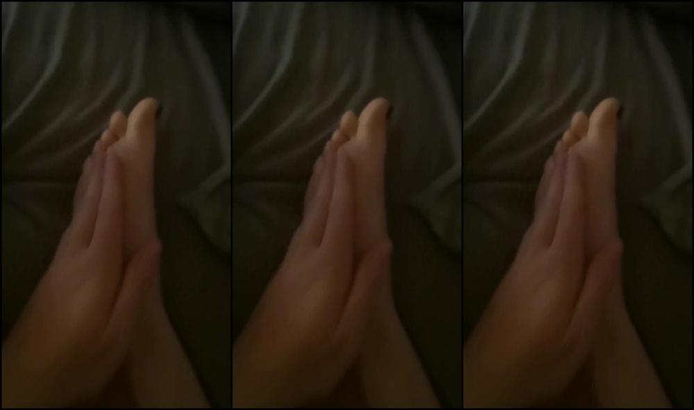 Averyysfeet Nothing Special Just Me Playing Around With My Feet On A Chill Evening