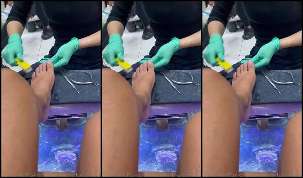 Goddess Nova Nicknamed Goddessnova 09 24 2022 Onlyfans Video Bday Pedi Finally Someone Was Useful 7Bua J