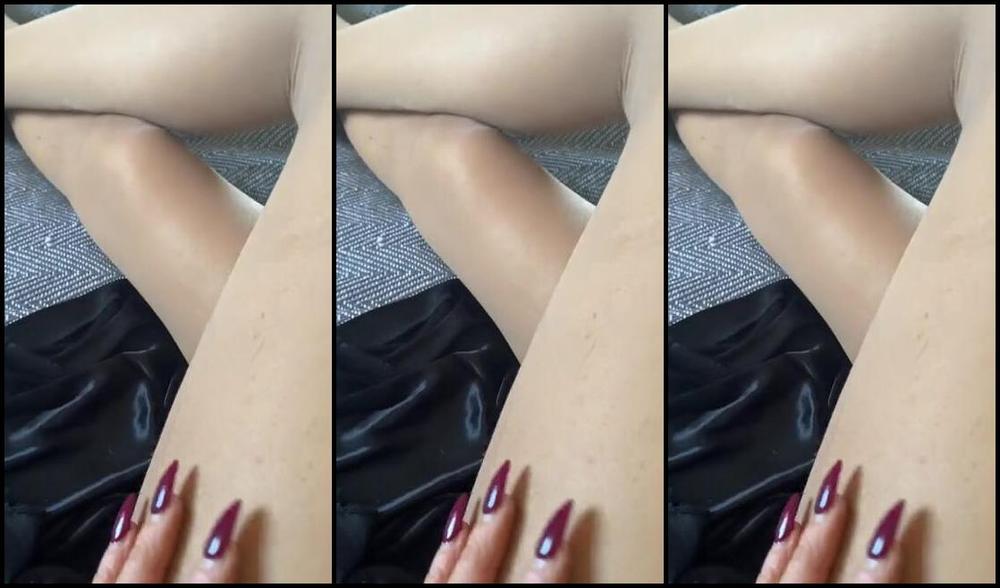 Ladydarkangeluk Onlyfans Who Loves The Feel Of Nylons