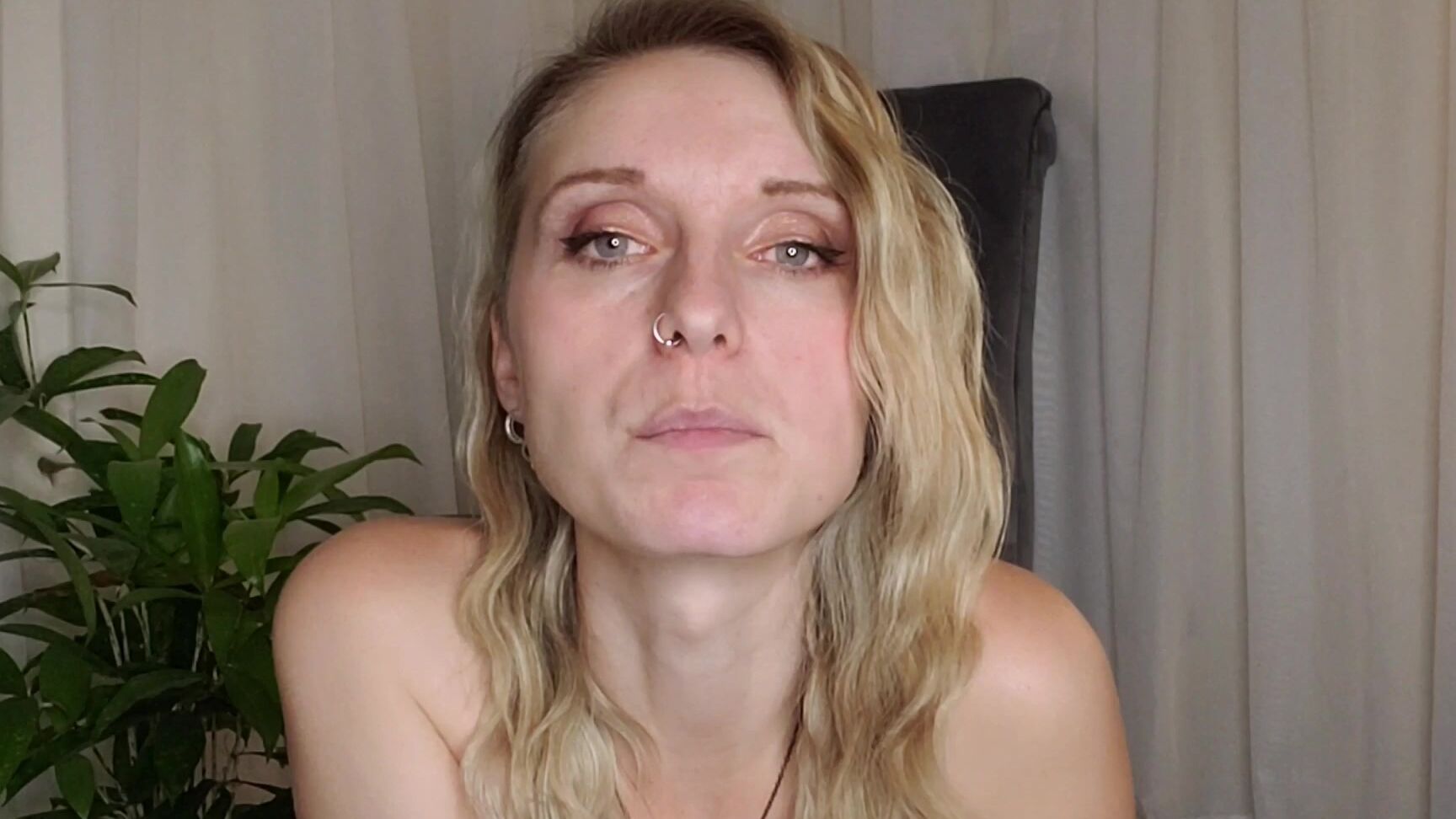 "Lexi Snow" boss, domination, highheels, homewrecker, spitting your wife s boss plays with you Manyvids