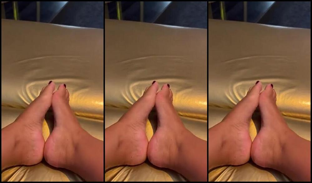 Mistress Eclipse Nicknamed Mistresseeclips Femdom 10 07 2023 Onlyfans Video A Little Foot Wank To Keep You On Edge