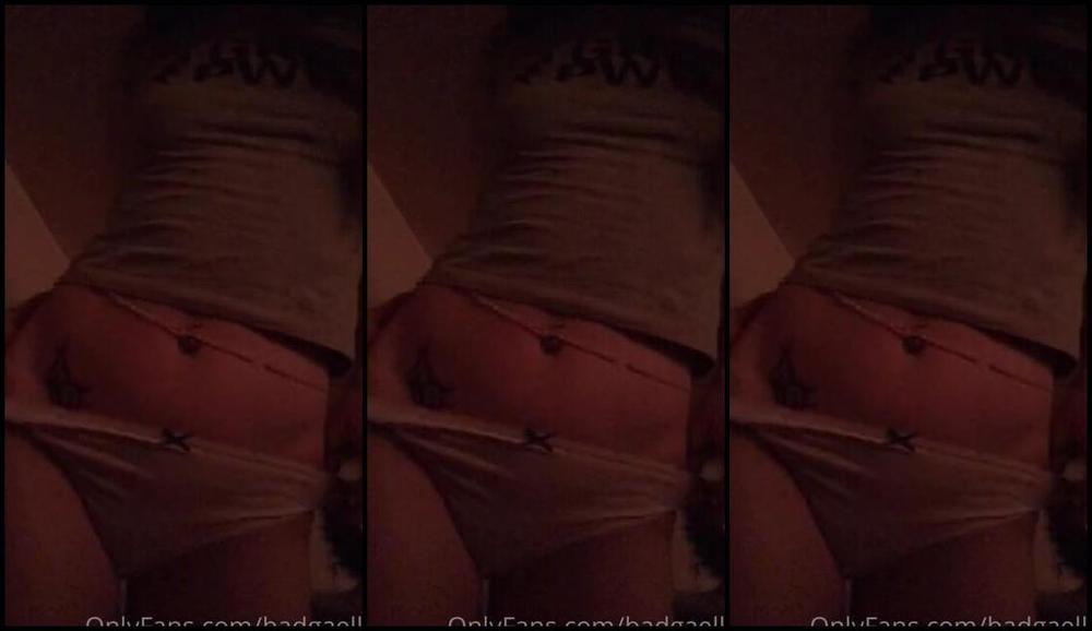 Goddessgaelle Nicknamed Badgaelle Onlyfans Renifle Ma Petite Culotte Qui Sent Si Bon