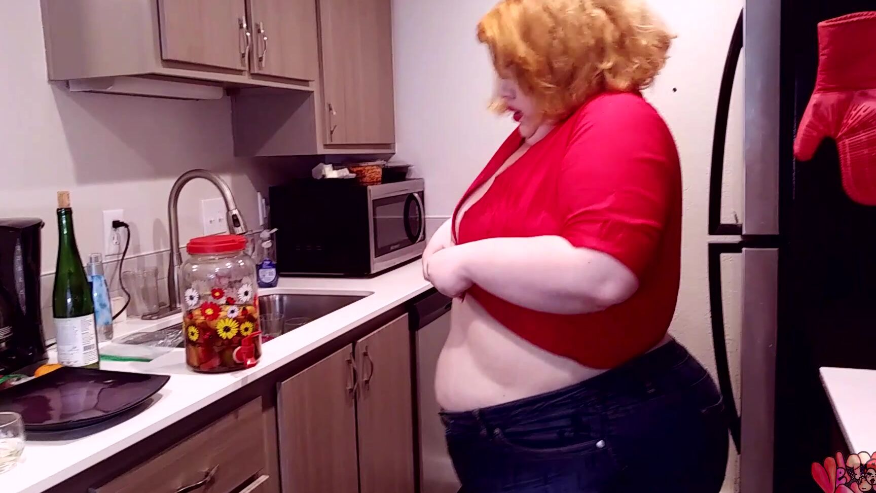 Velmavoodoo Mommy Fixing Snacks And Spilling Wine