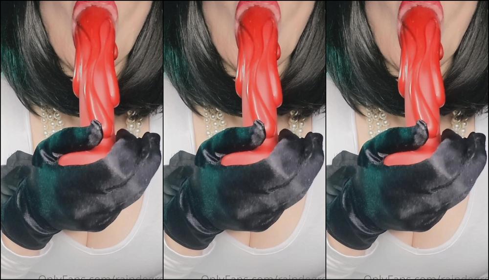 Raindegrey 2320668465 01 05 2022 The Lady Is Hungry