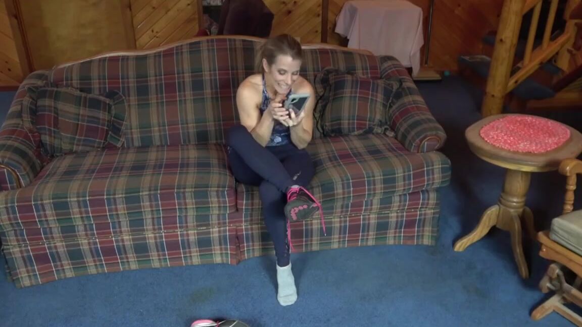 Claire Irons Nicknamed Claireirons Onlyfans Sock Gag Video Part 1 Im Feeling A Little Frisky After My Workout So I Call My Friend Over To Tie