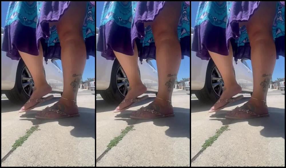 Servingbarefeet Aka Servingfet Onlyfans Maybe This Dress Wasn T A Good Choice For This Windy Day Can U Tell Why