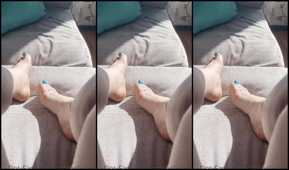 Coco Bella Nicknamed Cocobellafeetz Onlyfans 03 12 2021 Good Morninglove Rubbing Myself With My A Little Panties Takeoff This Morning