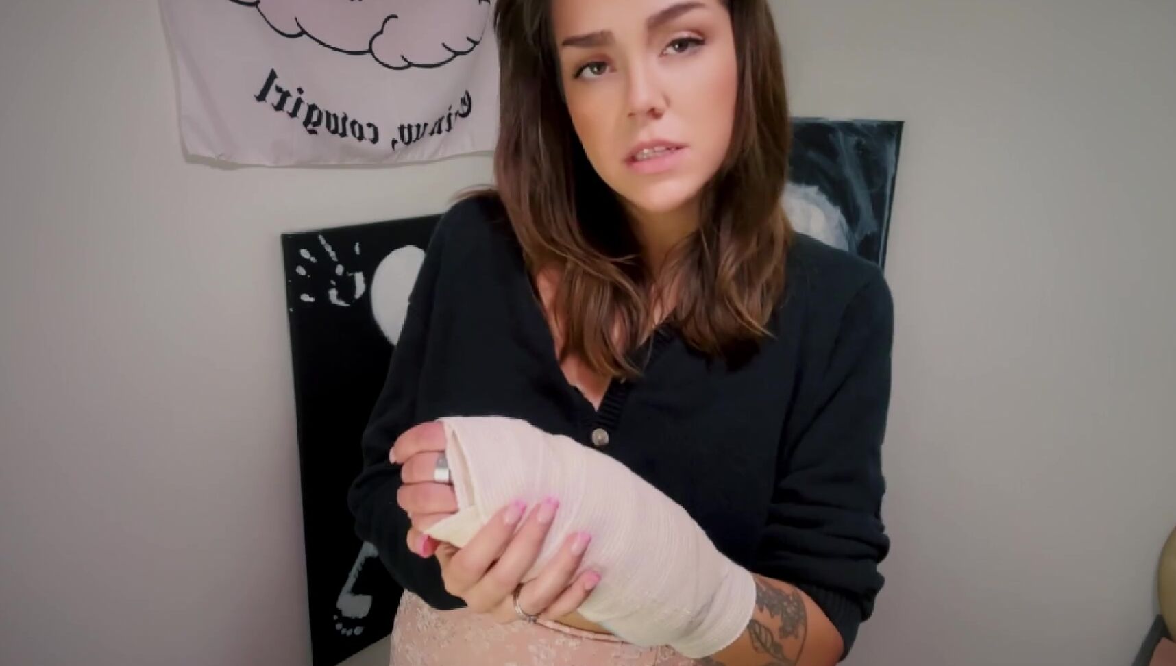 "French Girls At Work" Ankle Sprain, Sprained Ankle, Leg Wrap, Masturbation, Hot Tattoo Girl, Brunette Milf, Hot Milf, Mommy, Femdom, Suggest French Girls At Work SPRAINED WRIST ANKLE PLEASURE pornhub