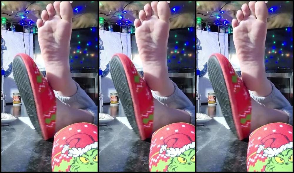 Crystal Paris Nicknamed One Lonely Foot 12 24 2024 Onlyfans Video Christmas Eve Rips And Feet