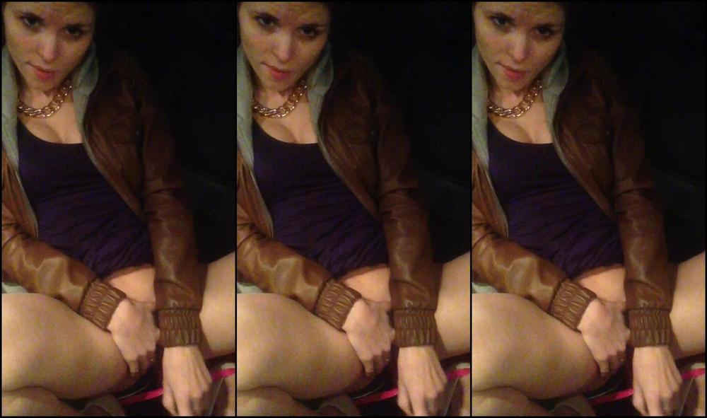 Le Lea Dirty Girl In A Car