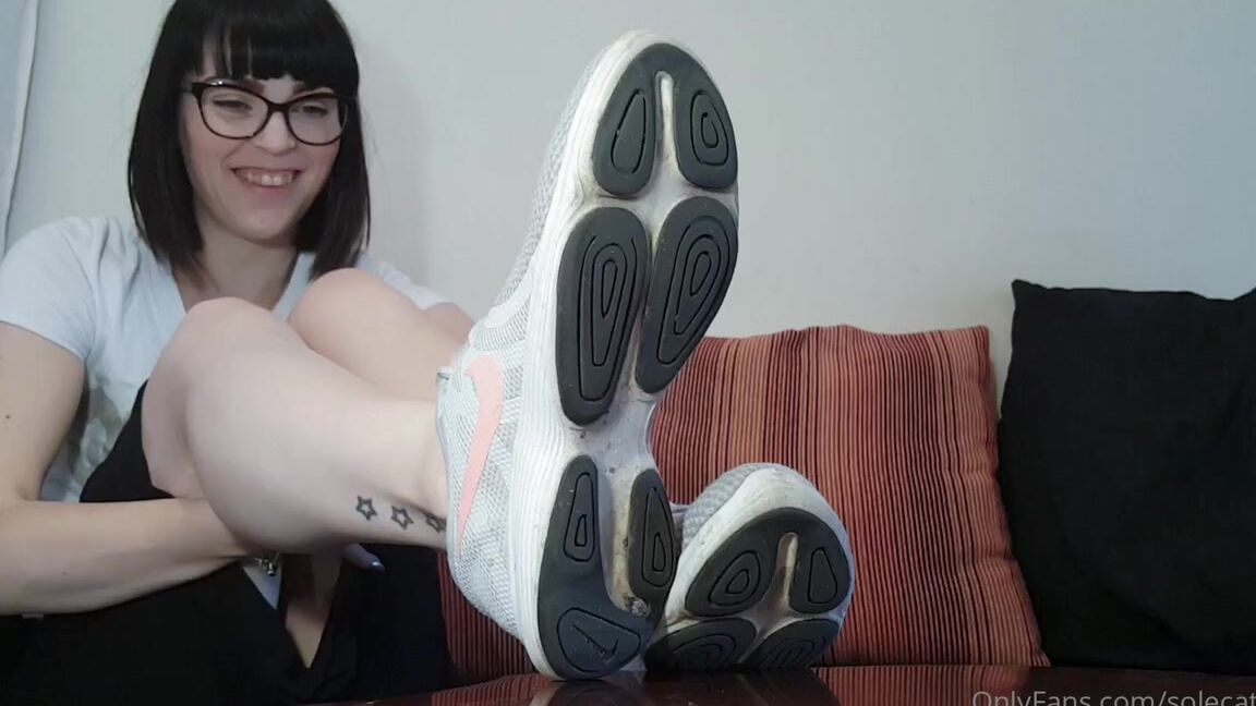 Greatbritishfeet Aka Solecatcher Onlyfans Part 1 Removing Sweaty Bare Feet From Her Running Shoes And Making Hubby Sniff Between