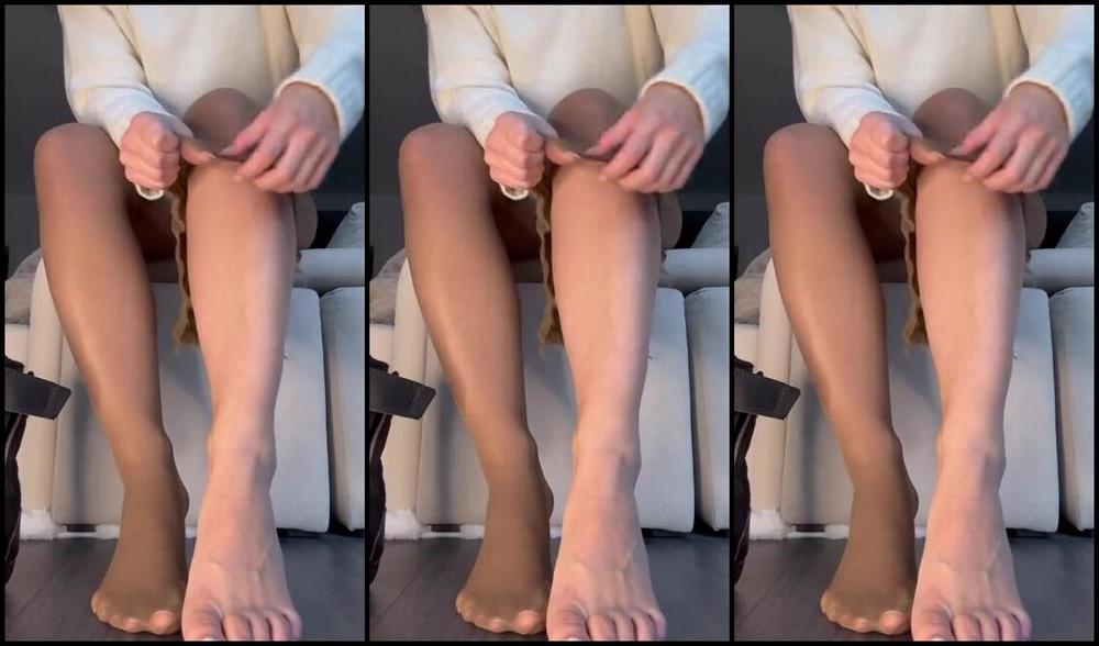 Sarina Jones Nicknamed Sarinajones 02 16 2024 Onlyfans Video Watch Me Tearing My Tights Right In Front Of You