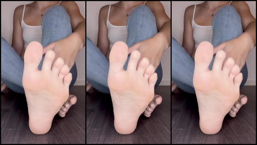 Sarina Jones Nicknamed Sarinajones 08 16 2023 Onlyfans Video What Did You Like The Most About This Video I Know You Like My L And