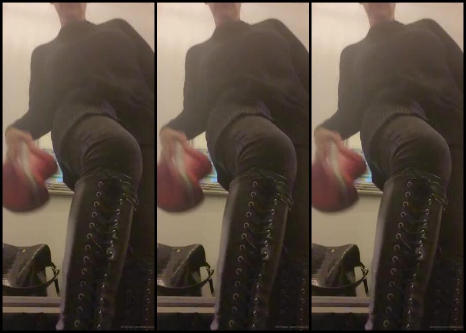 Miss B Nicknamed Missb52S Onlyfans 11 14 2022 Good Morning Have You Missed Me