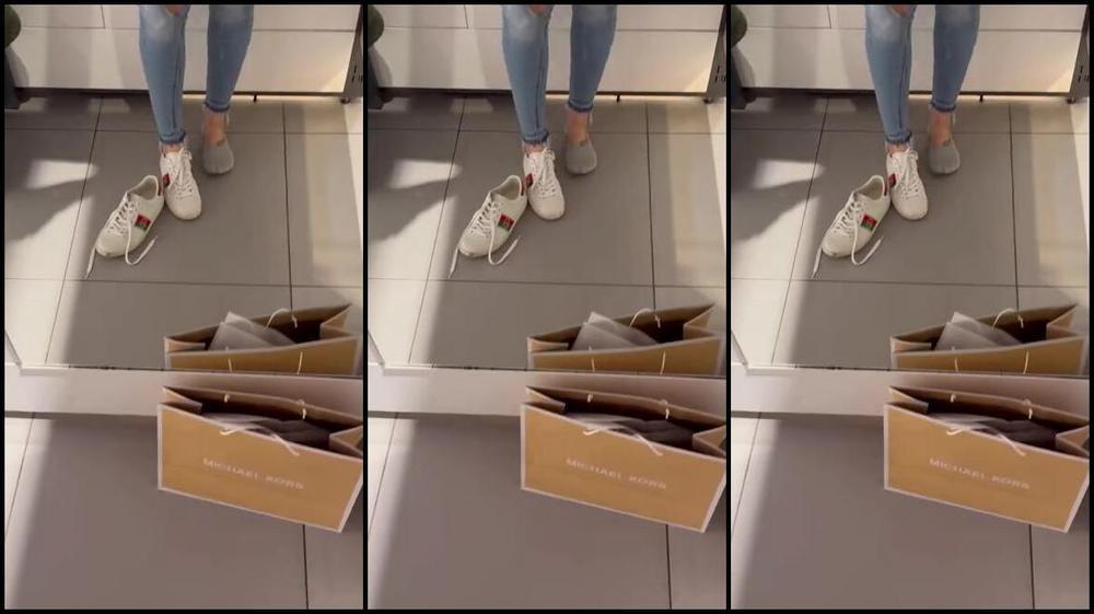 Mrs Larry Onlyfans Ich Zeige Dir Meine Verschwitzen Sohlen In Der Kabine Ill Show You My Sweaty Soles In The Chang