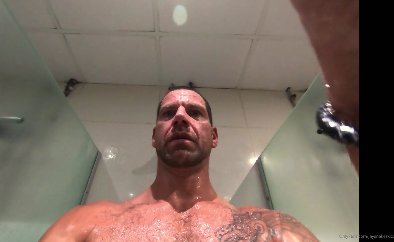 Jaysnakesxxx Taking A Shower At My Local Arse Eye View Xx