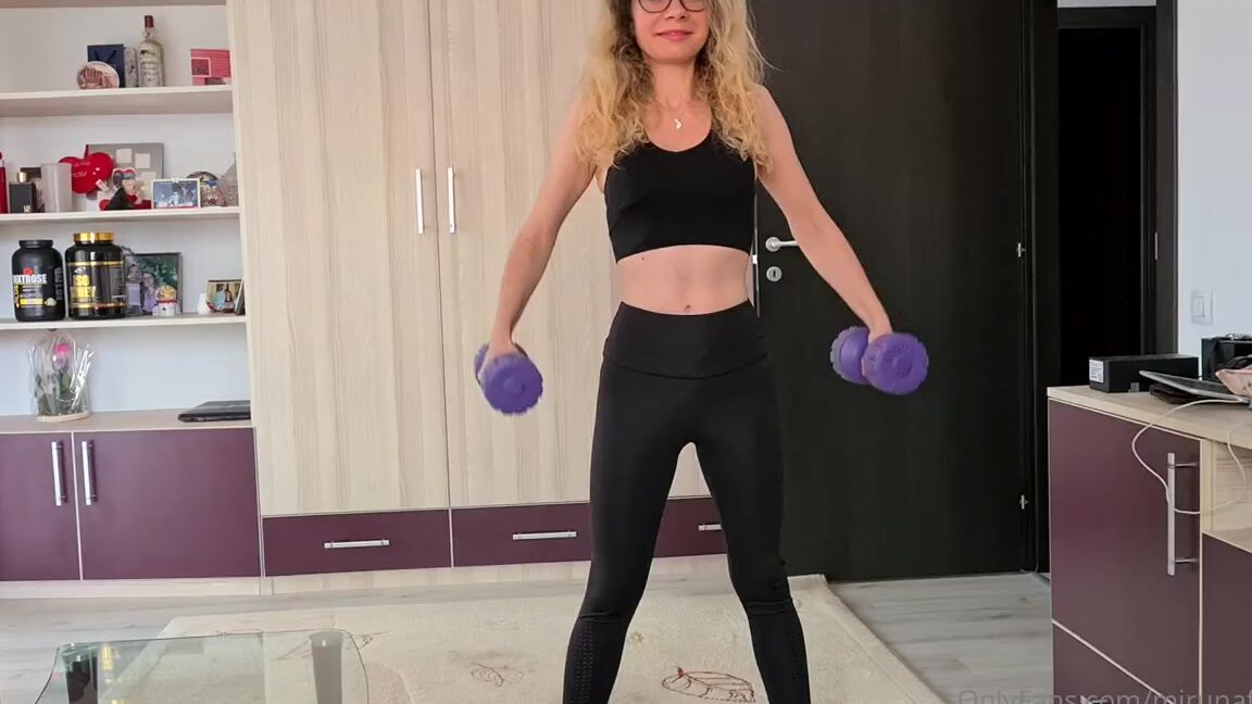 Miruna Fit Girl Nicknamed Mirunafitgirl Onlyfans Roleplay Introducing Myself As A Fitness Girl Doing Some Exercises