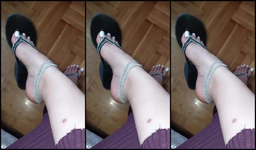 Mica Sandy Nicknamed Sandysmallfeet 06 23 2024 Onlyfans Video Shoe Dangling Before New Pedicure