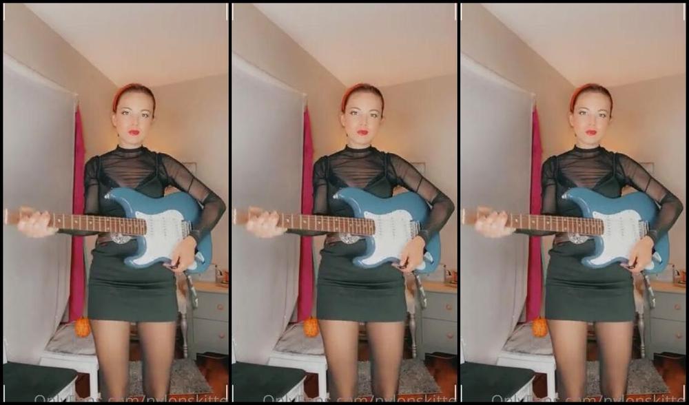 Nylonskitten Nicknamed Nylonskitten 10 31 2020 Onlyfans Video Halloween Costume Look 2 If You Follow Me On T