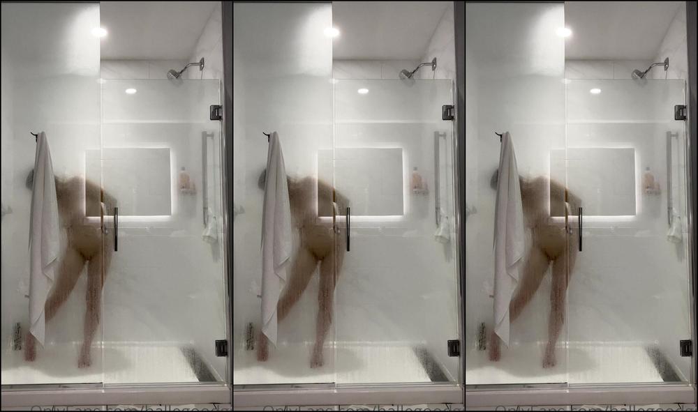 Hallegoodgirl Just Taking A Shower And Pressing My Ass And