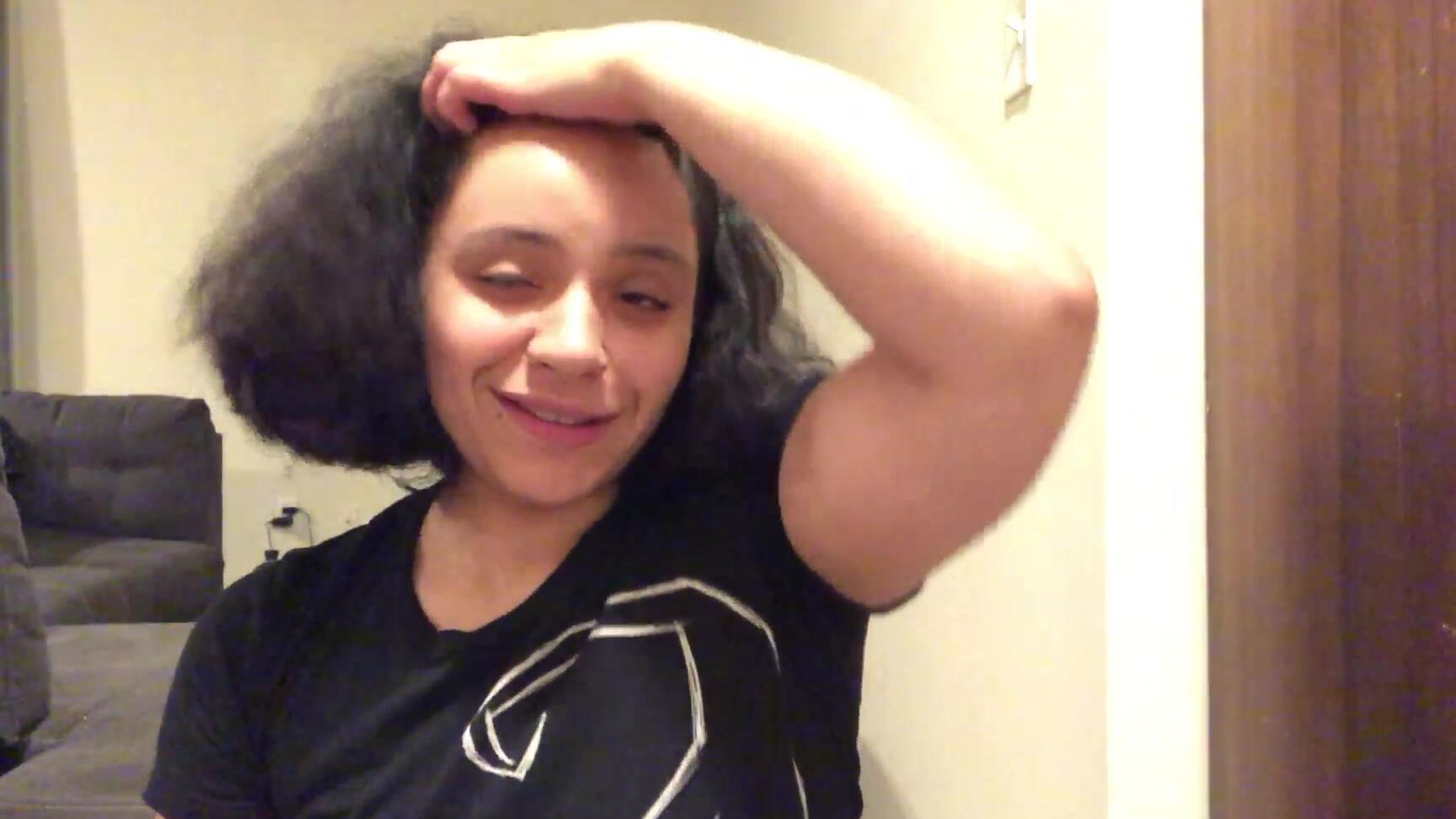 Nixlynka Home Alone Booty Shaking