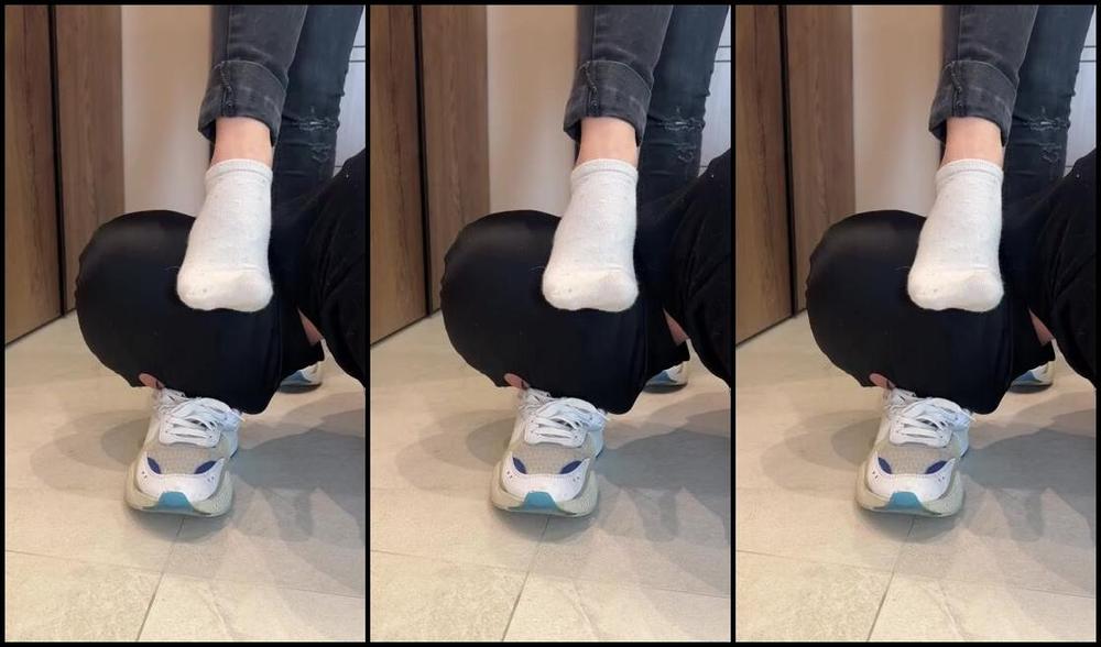 Mistresanna Onlyfans Video Of How My Slave Had To Wait For Me After A Long Day And Worship C