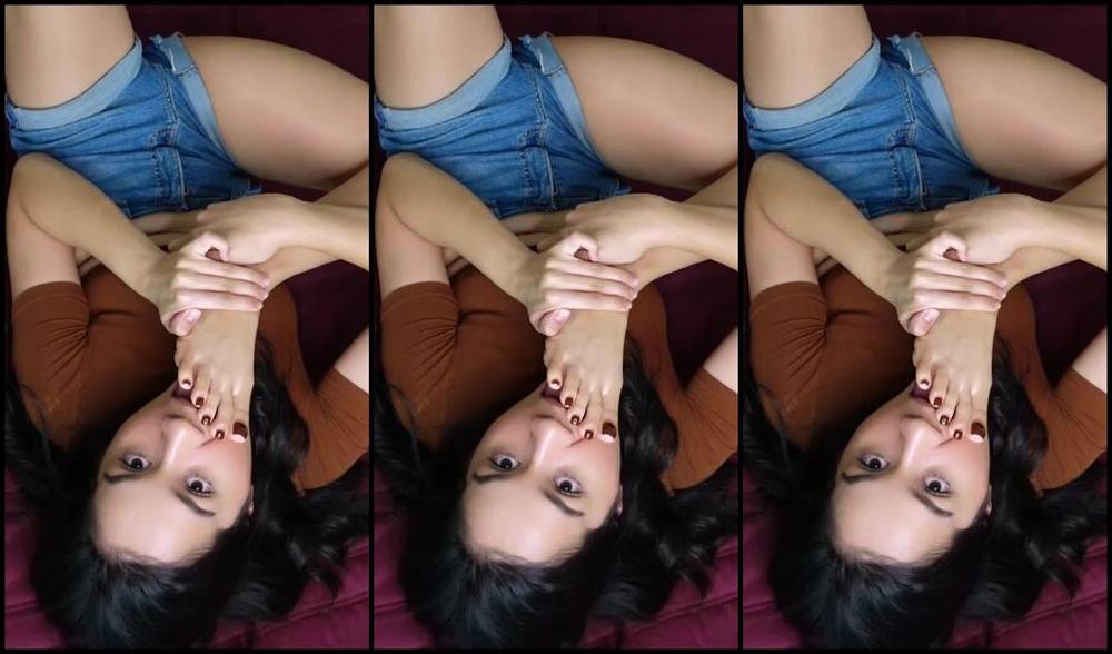 Goddess Mel Nicknamed Feetgoddess Mel Onlyfans I Bet You Will Cum With This Hot Self Worship