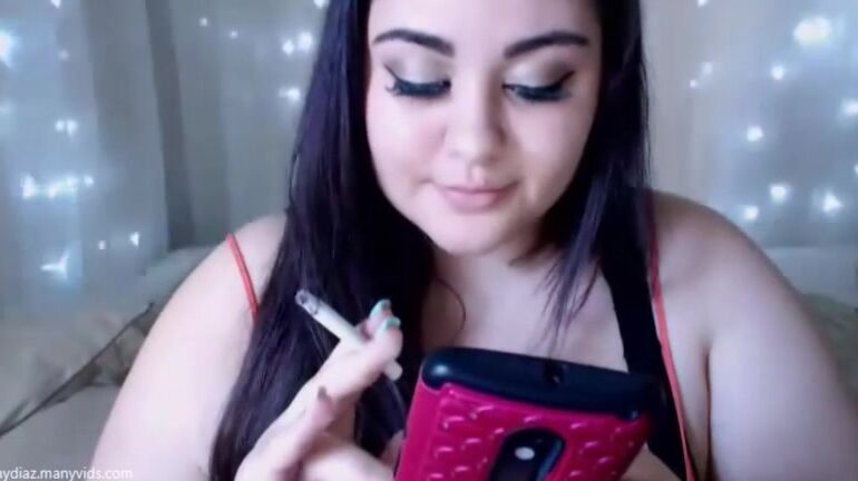 Destinydiaz Bbw Goddess Smoking And Ignoring