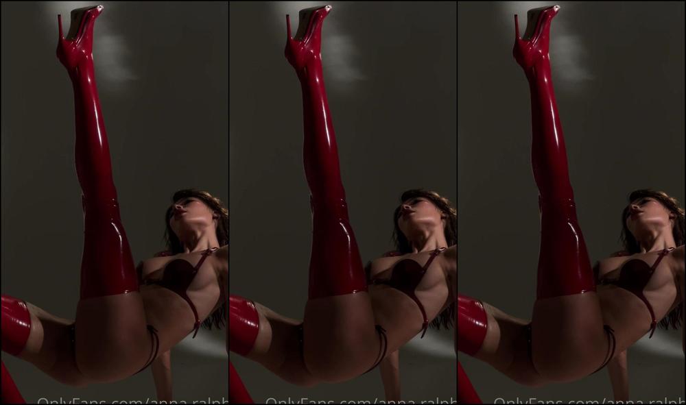 Anna Ralphs Of Shorts I Want To Show Backstage From Last Shoot