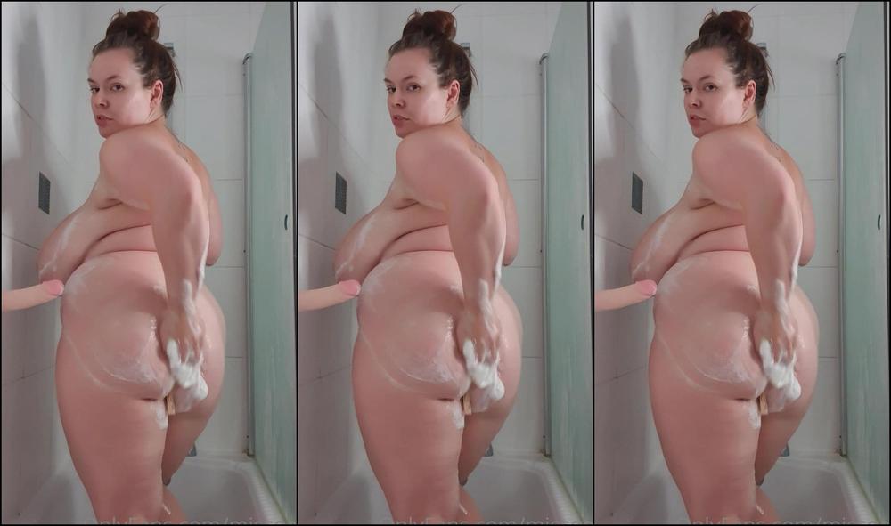 Missgee Originally Was Hoping For A Cold Shower Hard Nipples But N