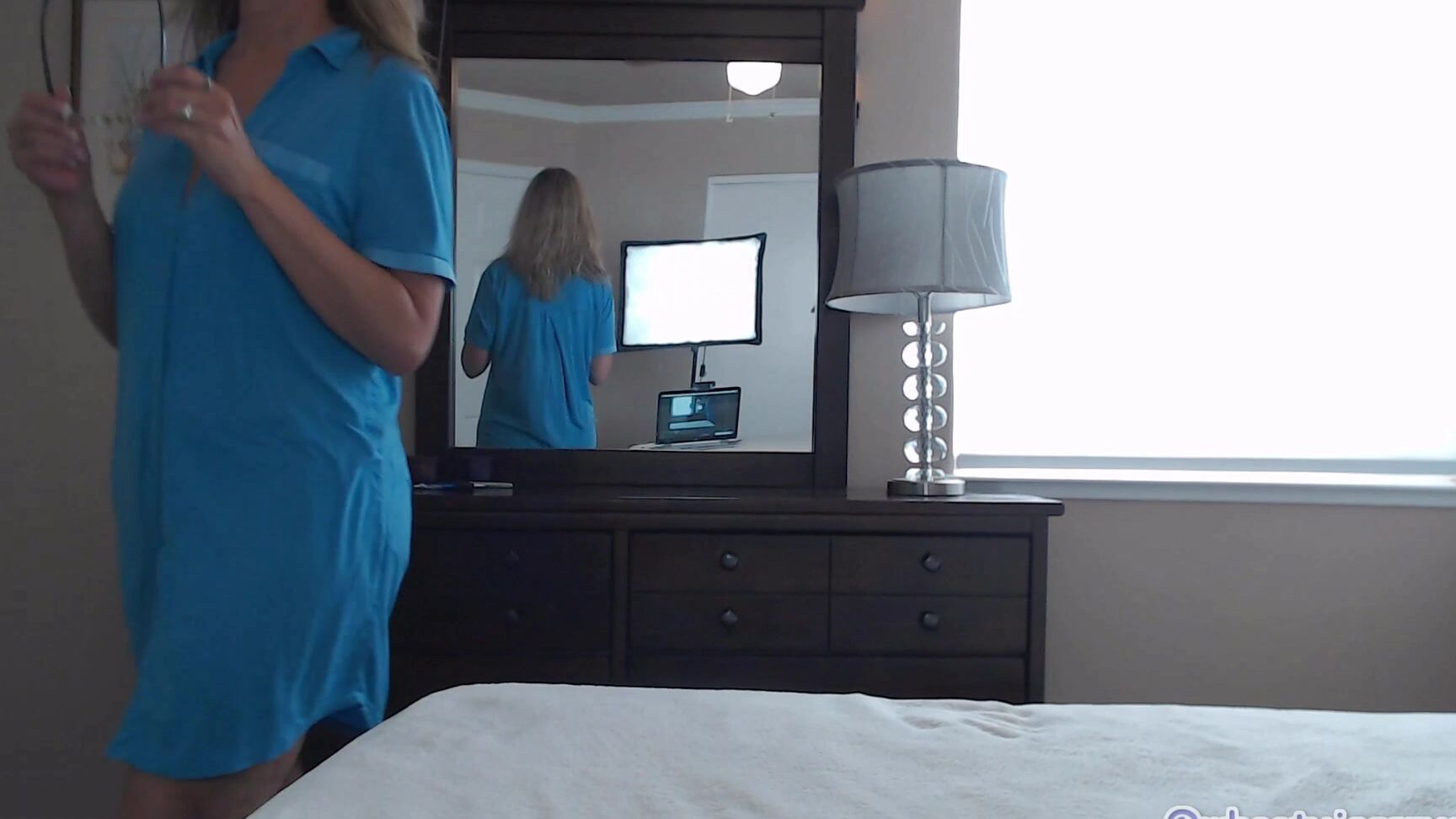 JOI, Masturbation Encouragement, MILF, Older Woman / Younger Man ., Taboo jessryan moms hot ass ManyVids