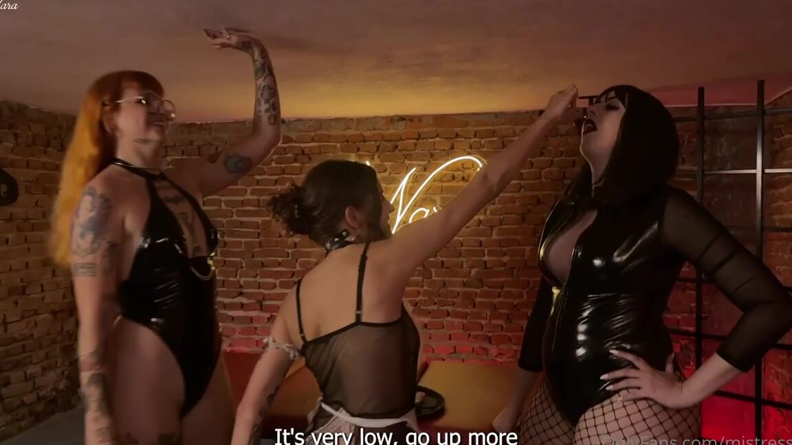 Mistressnara Onlyfans My Friend Fennix Queen 63 192Cm Brought Her Submissive Little Sally 51 157Cm To Be Dominated B