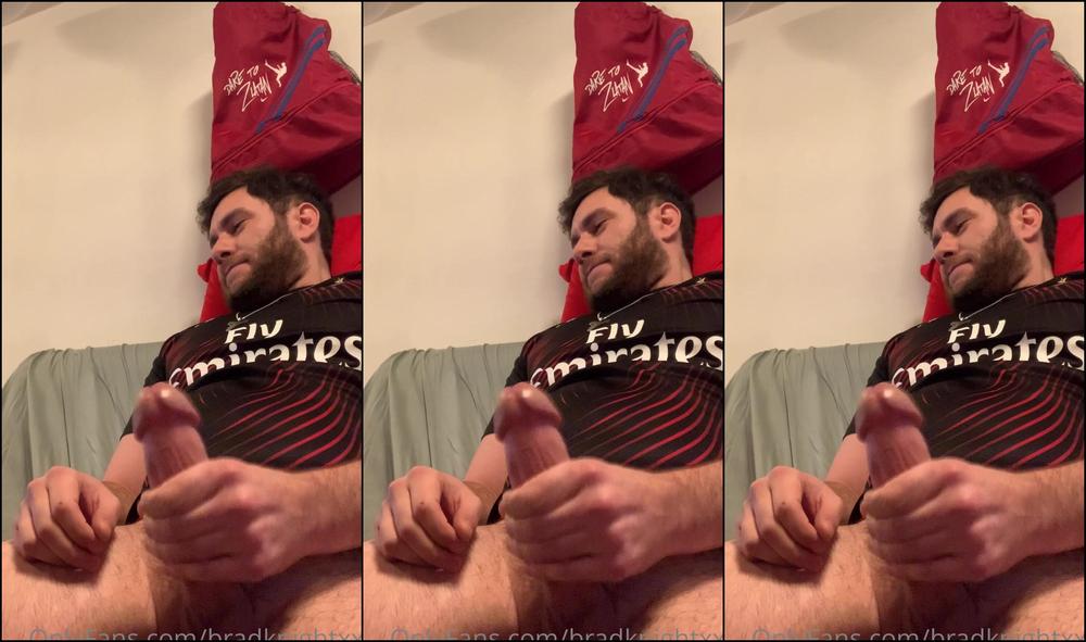 Bradknightxxx I Know It S Been A While But U Gotta See This Cumshot It S Like A Fucking Waterfall O