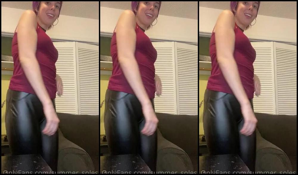 Summer Solesis Nicknamed Summer Solesis Onlyfans Lil Booty And Big Soles