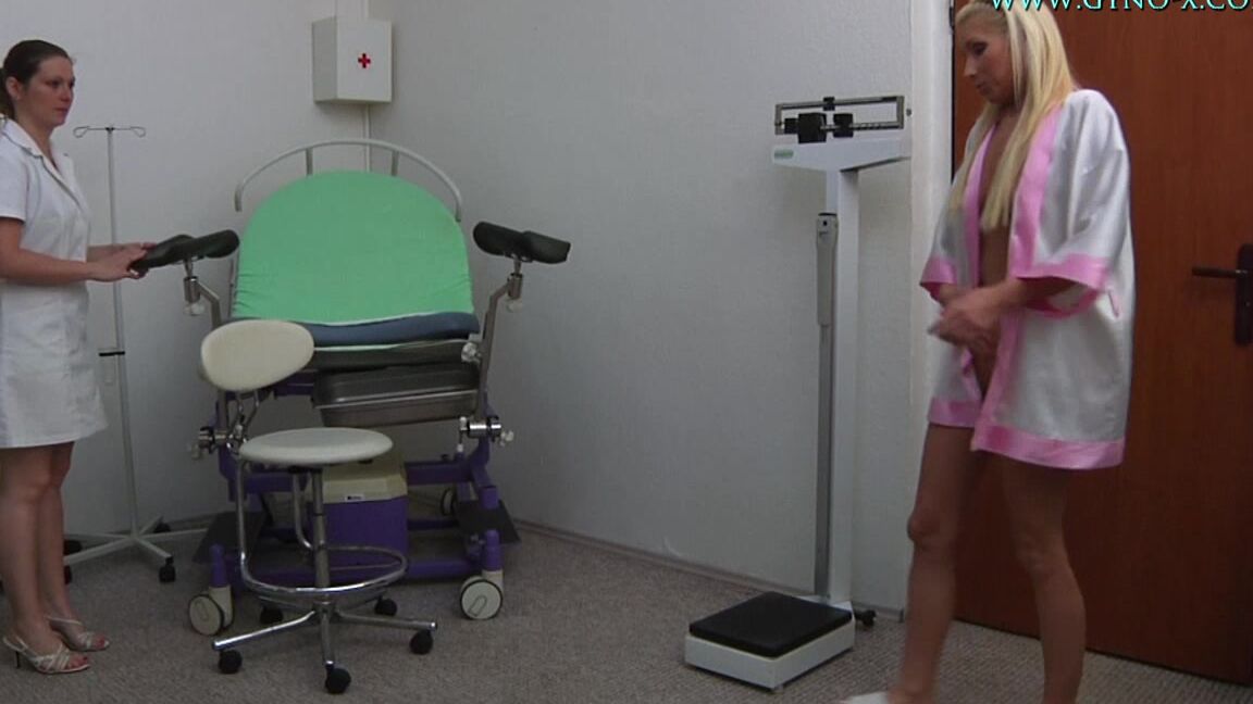 "Vicky" MILF, Close ups, Toys, Shaved Pussy, Medical Fetish, Anal Vicky. 35 years girl gyno exam SiteRip