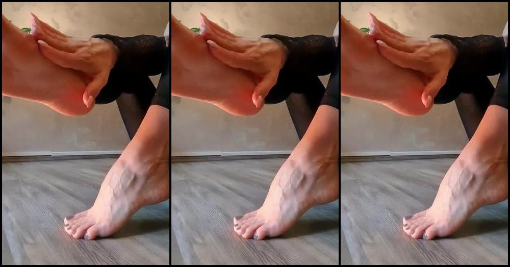 Sofiastoe Aka Sofiastoes Onlyfans Massage Needed Any Volunteers Out Here For Better Quality On The Video Press On The Right