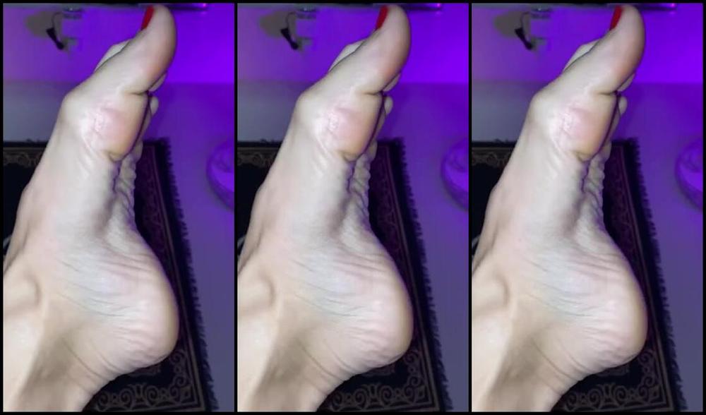 Lezlyan Nicknamed La Little Dancer Feet Onlyfans Video 8579