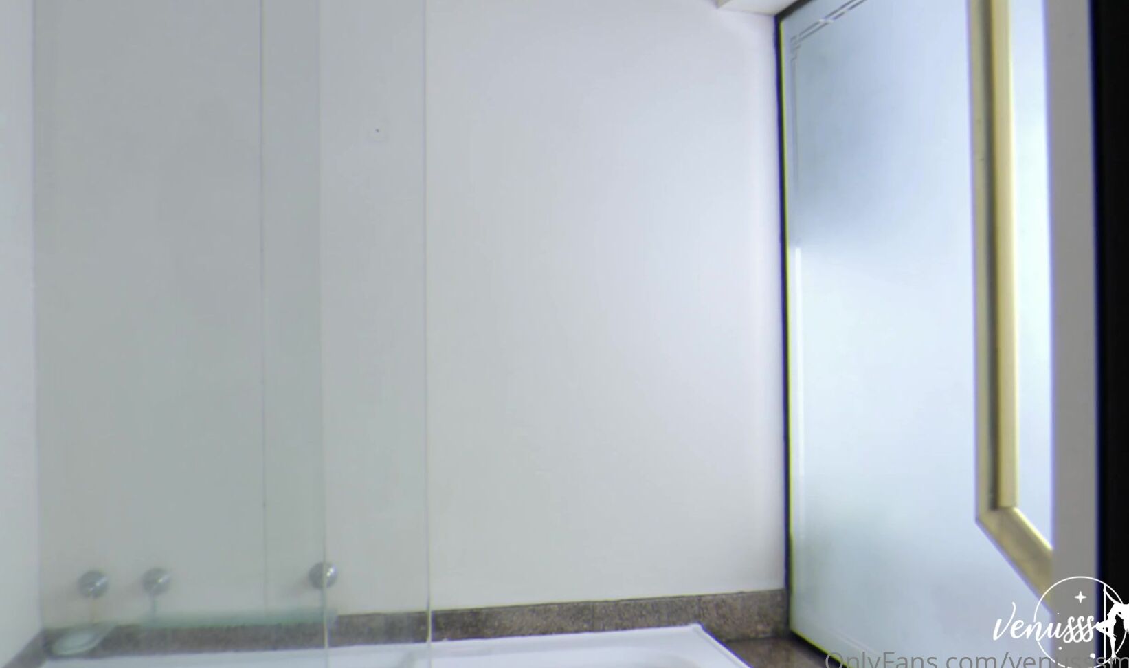 Venusssmodel 1367072759 12 02 2020 I Called Her To Take A Shower With Me But She Said Only If U Shave