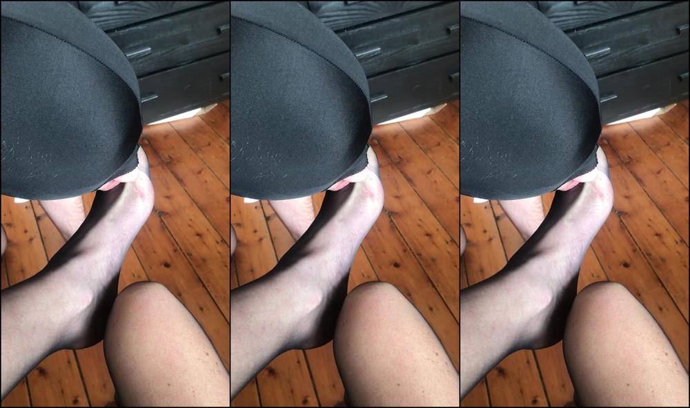 Lady Dark Angel Min Clip Of Some Loveky Foot Worship With Tights On Footworship Tights Nylons Submissive Masked