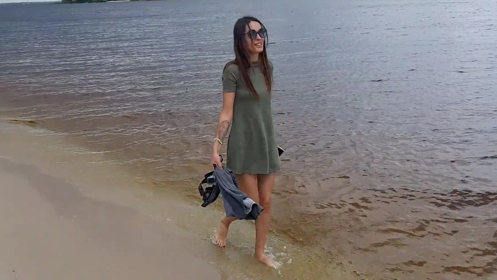 Brown eyeds exhibitionist couple having sex on the beach Pornhub