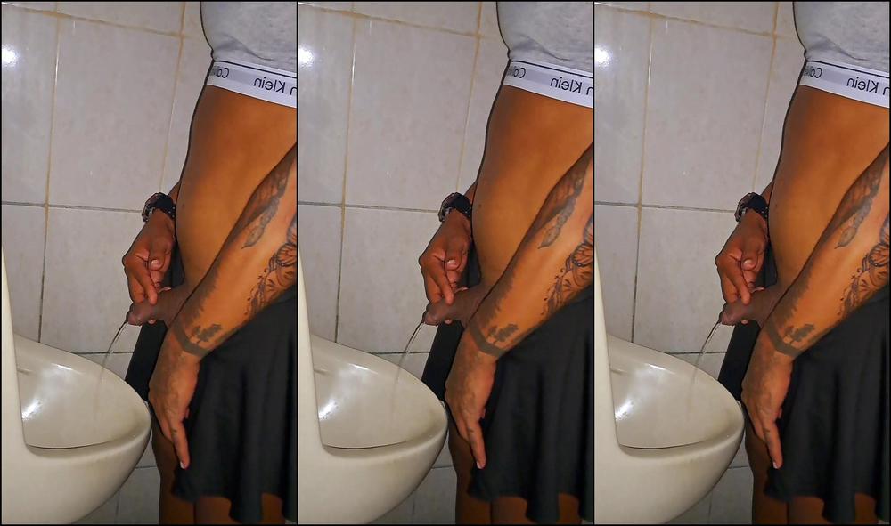 "Lola bbunny" burpees, cock, cockrings, pee, workoutgym urine rain in men s bathroom manyvids