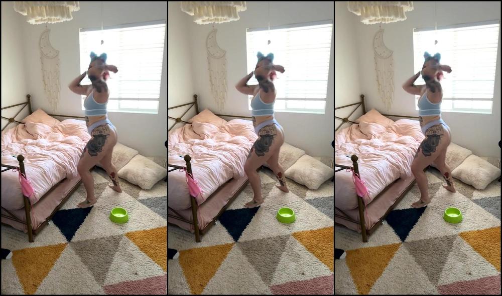 Ariaeisley 3714074680 03 18 2025 Behind The Scenes Lil Silly Clip With From Junibites While We Were Filming During Our Content