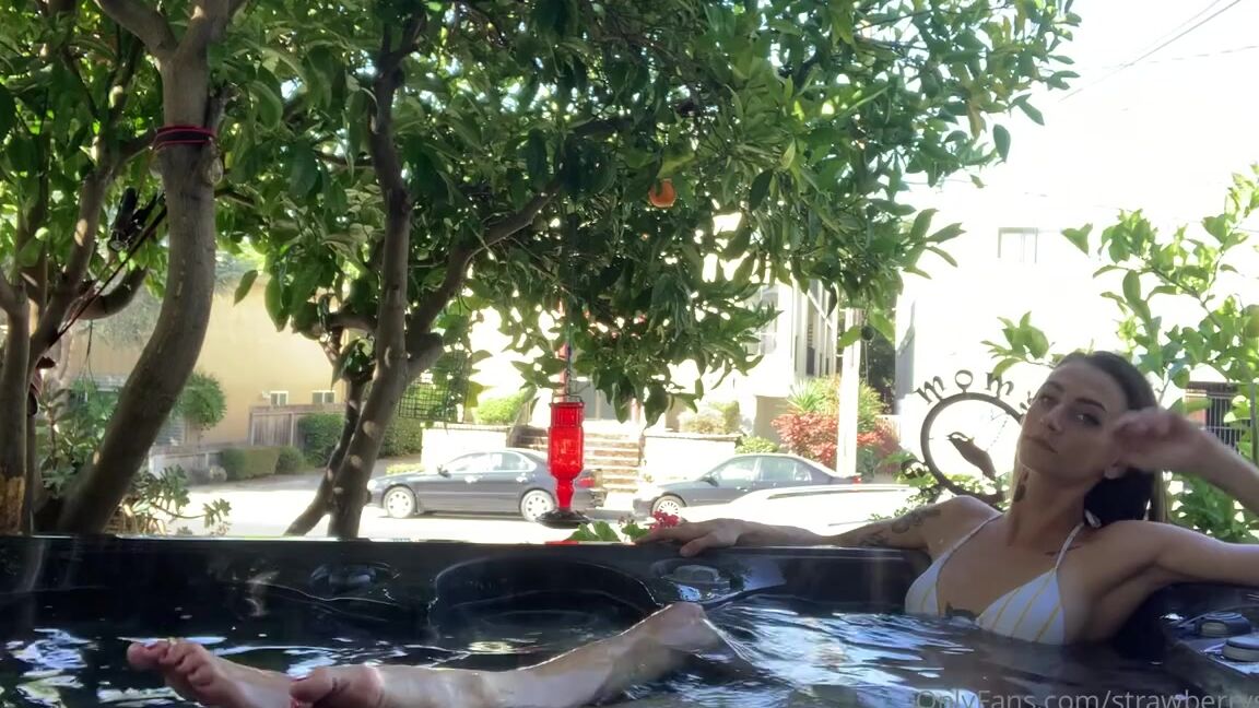 Miss Strawberry Nicknamed Ms Strawberryy Onlyfans Relaxing Is One Of My Specialities