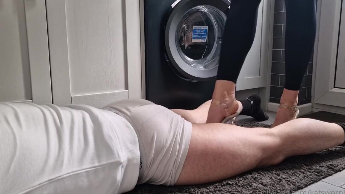 Kats Worn Heels Nicknamed Katswornheels Onlyfans Lets Get Back To Walking On Full Sized Men This Time In A Pair Of Posing