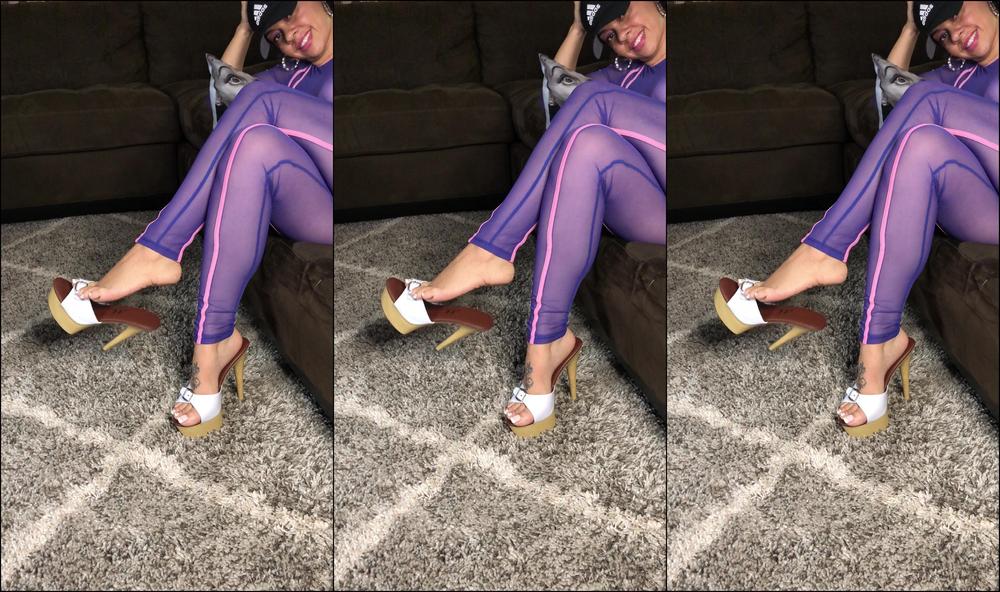 Deedeericanfeet Hiya Just Some Heel Dangling